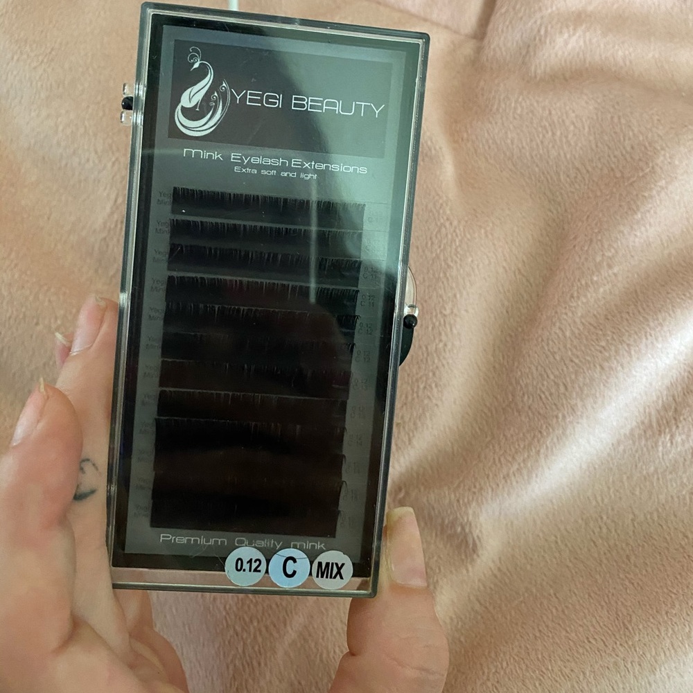 Yegi eyelash extension trays